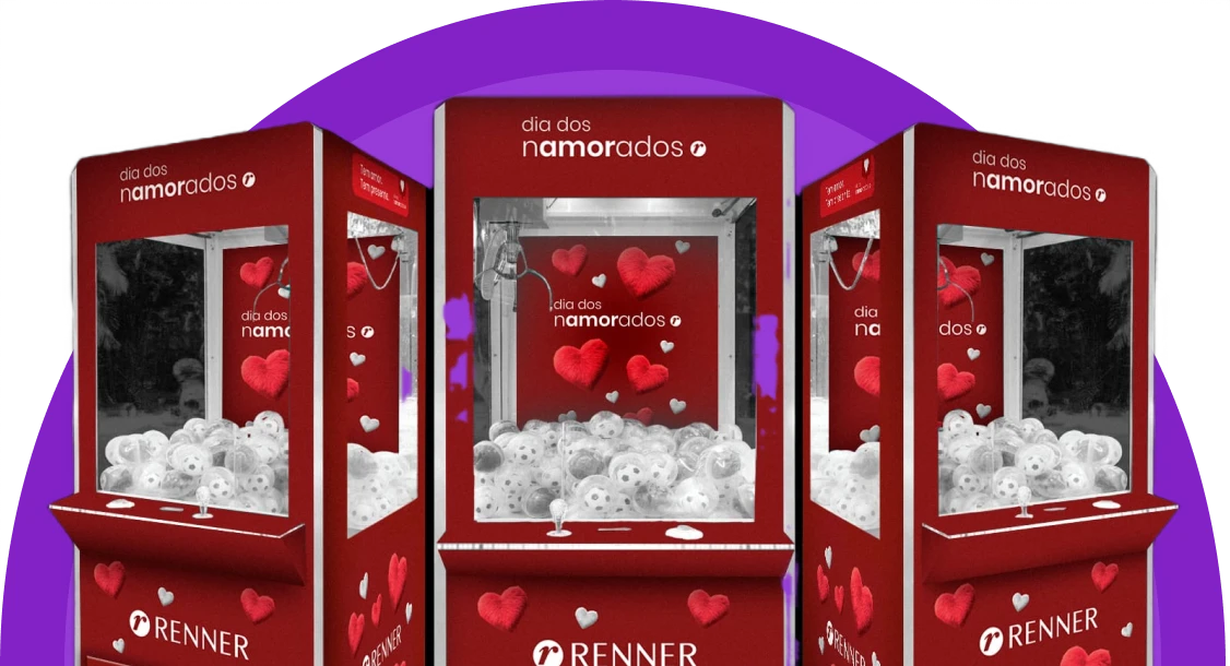 Ativação da marca Renner com público interagindo em espaço promocional