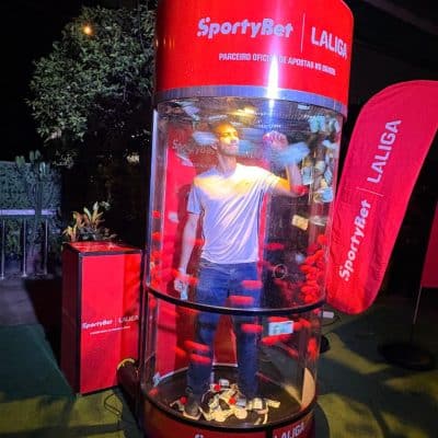 Máquina de vento com bolinhas para ativação de marca