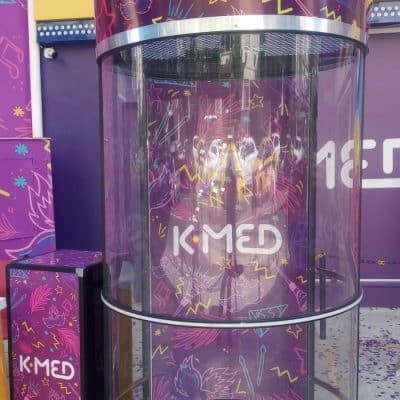 Tornado de prêmios com cilindro transparente